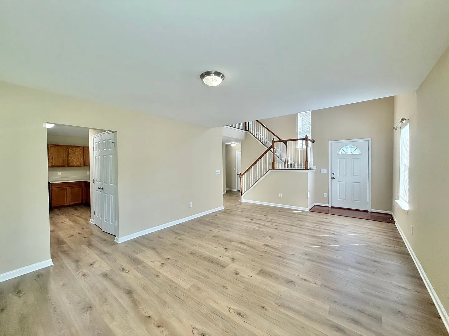 Spacious 3BD, 2.5BA Raleigh Home Near White Oak Crossing and Downtown Raleigh — Photo 4