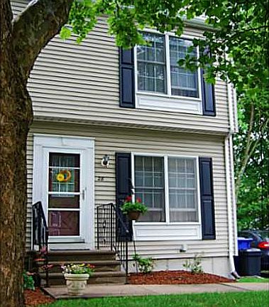 2nd image of 28 Riverwoods Ct