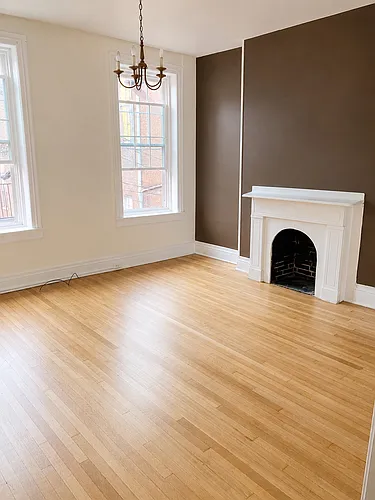 216 W Madison St #2R Photo 1