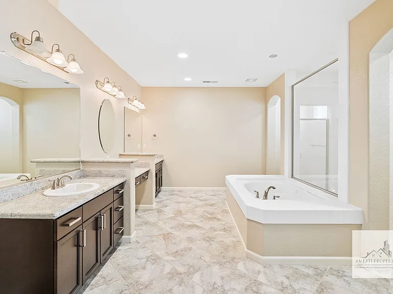 2398 E Prestwick Ave — Photo 8