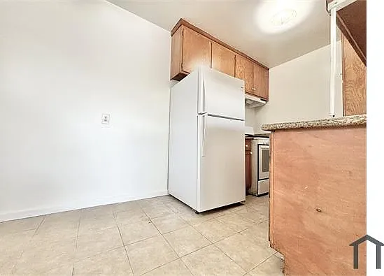 1656 Arlington Ave #A — Photo 8