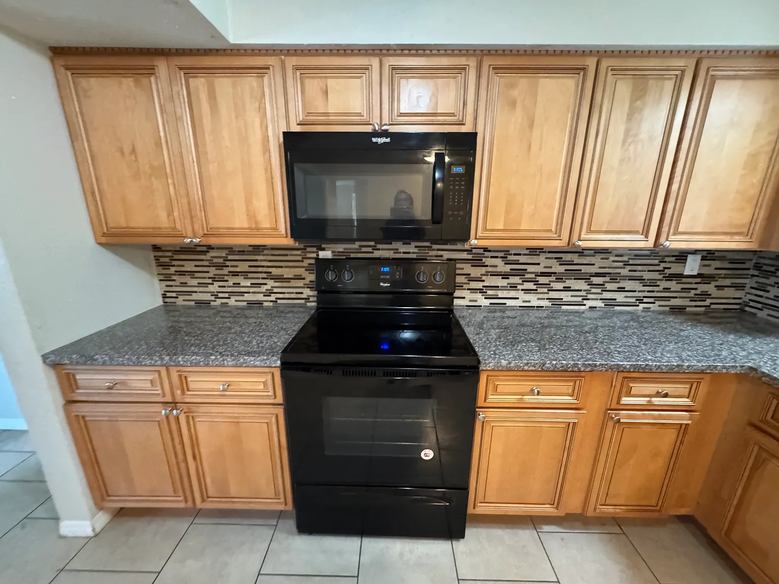 4 bed, 1800 sqft, $2,200 — Photo 3