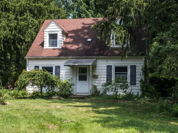 1358 Climax Ave, Kalamazoo, MI 49006