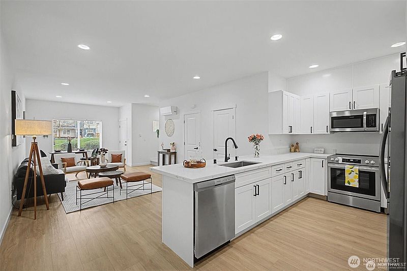 3rd image of 4813 E Q Street