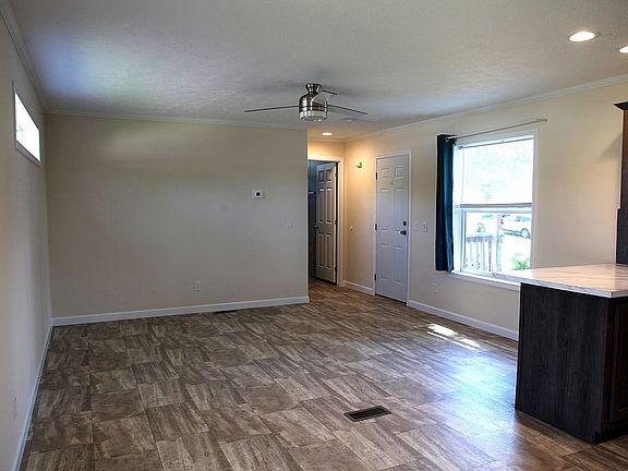 4th image of 3 Meggan Ct