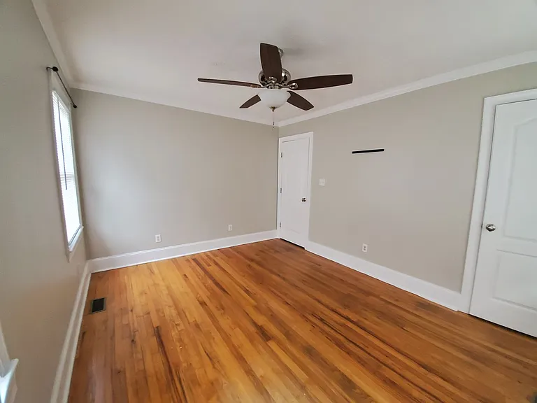 213 Brainerd Ave — Photo 4