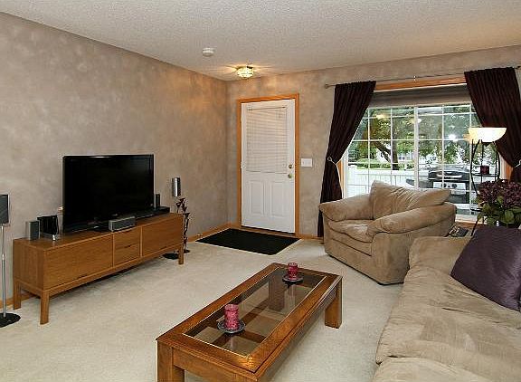 3rd image of 1707 Riverwood Dr