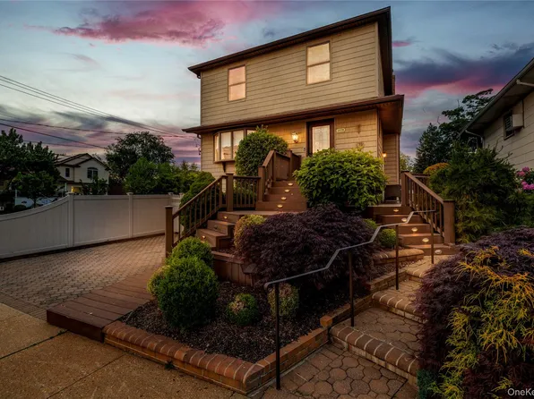2575 Bayview Avenue, Wantagh, NY 11793