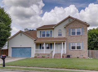 6 Ridge Lake Dr, Hampton, VA 23666