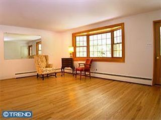 2nd image of 1533 Pennsylvania Ave