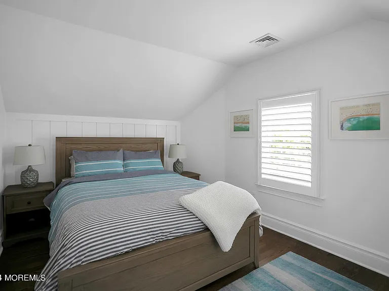 208 Neptune Pl — Photo 32