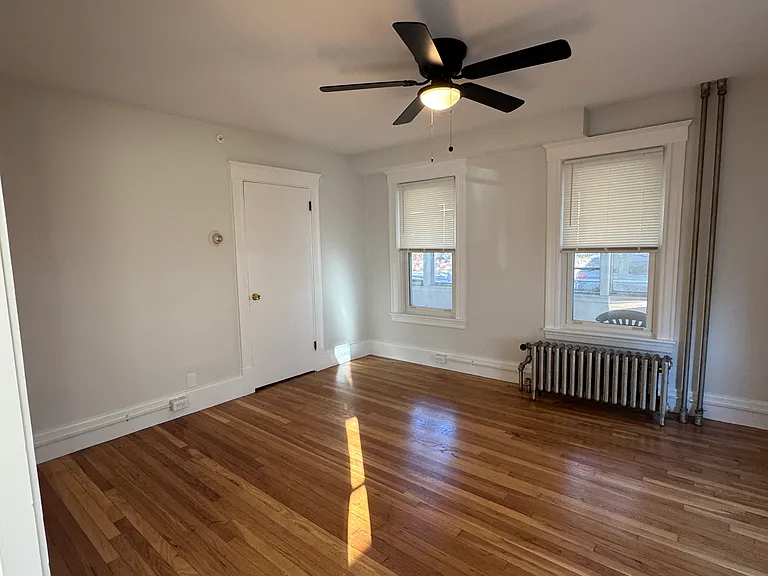 32 Everett St #1 — Photo 11