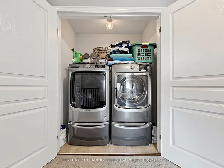 177 Laurendale Ave — Photo 41