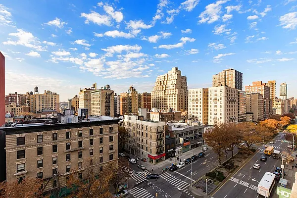 Rented by Bridgeline Property Management, LLC | media 19