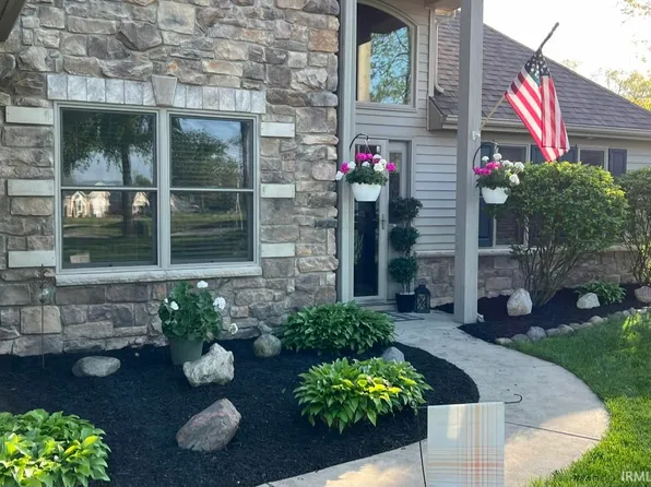 785 Thresher Run, Churubusco, IN 46723