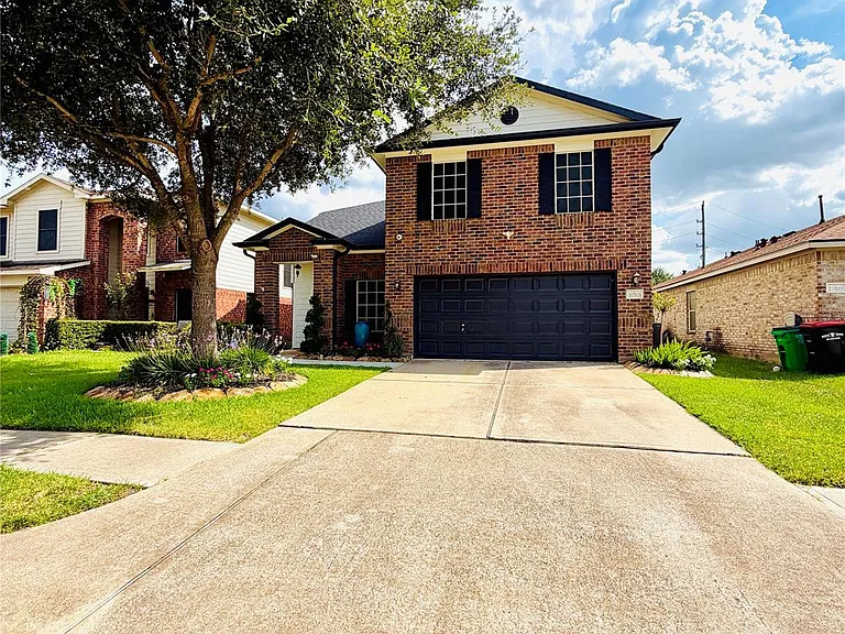 20515 Lantern Springs Ln — Photo 2