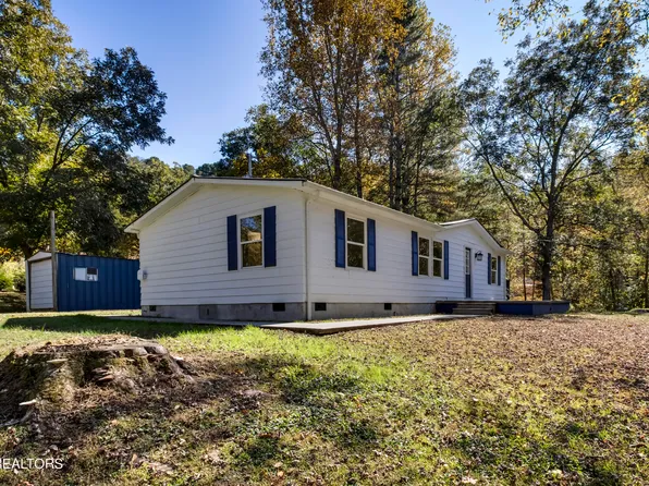 705 Lakefront St, Athens, TN 37303