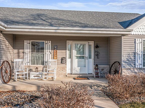 3rd image of 5640 Gatehouse Way