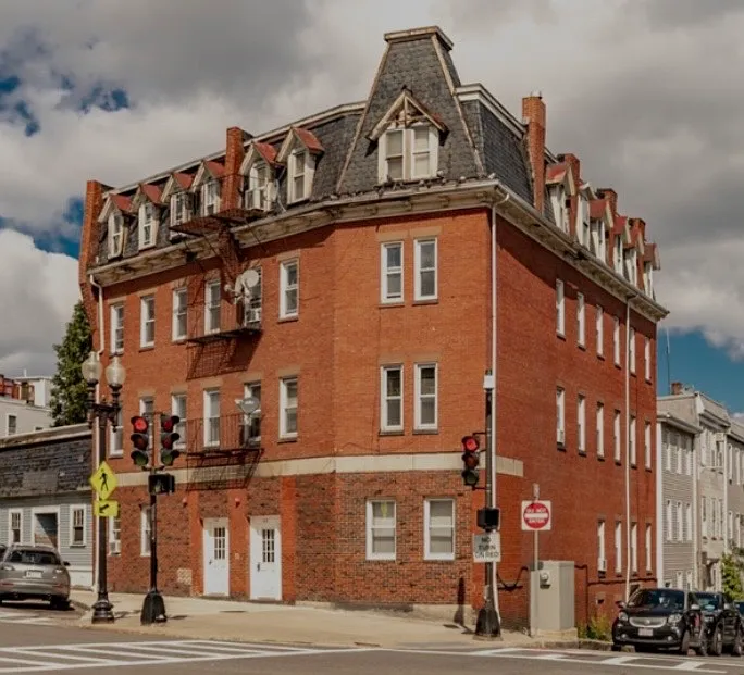 132 Emerson St #33