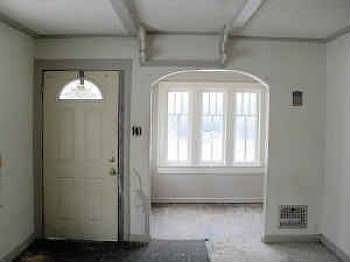 2nd image of 1516 N Temple Ave