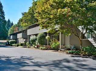 3855 Lake Grove Ave APT 20, Lake Oswego, OR 97035
