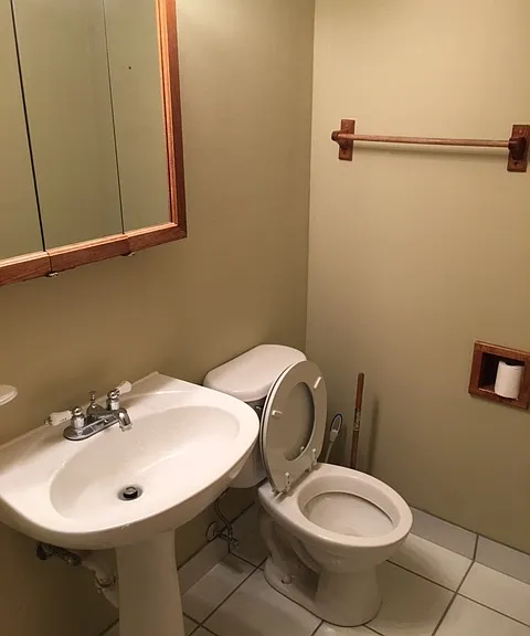 124 E Bailey Rd #L — Photo 2