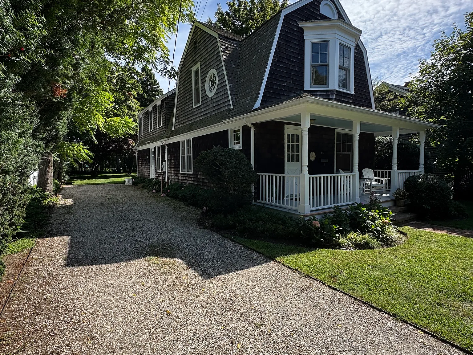 Heart Of Southampton Village, Walk to Ocean and Shops — Photo 2