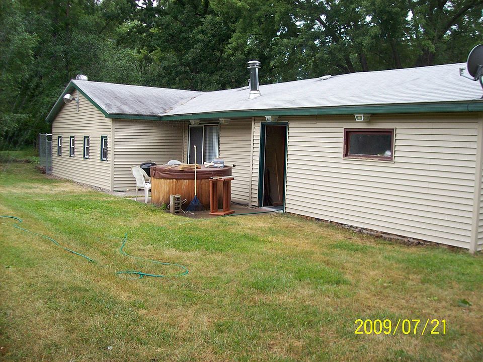 2nd image of 804 S River Rd