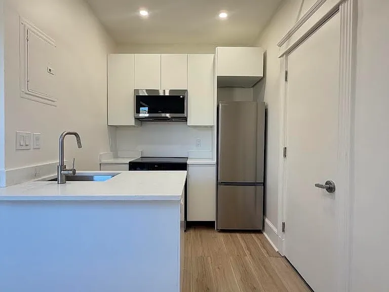 1086 Commonwealth Ave #501 — Photo 3