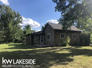 22962 Prospect St, Armada, MI 48005