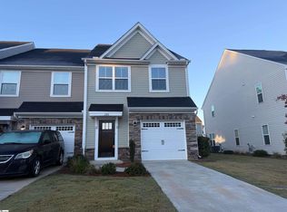 208 Roudwood Dr, Simpsonville, SC 29680