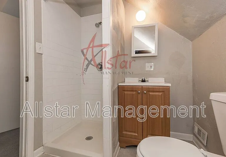 983 Clinton Ave — Photo 23