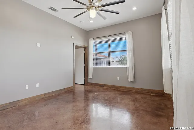 1542 N Alamo St #201 — Photo 8