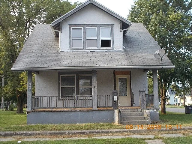 430 E 8th St photo 1
