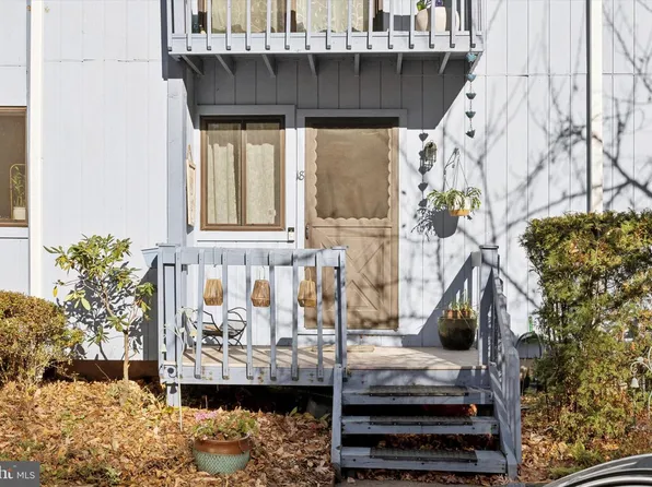 18 Trowbridge Ln #Bb, Clementon, NJ 08021