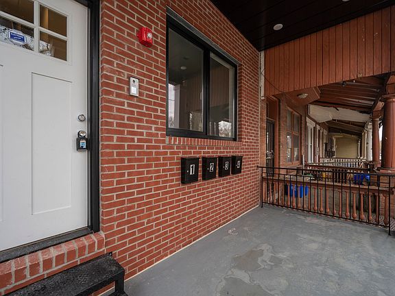 3rd image of 2325 N 33rd St Unit D