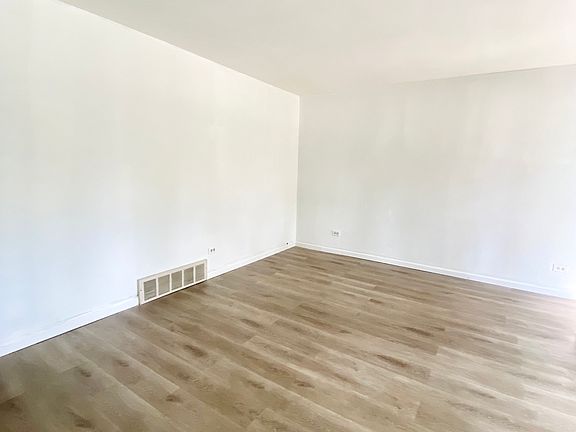 4th image of 1508 W Palm Dr