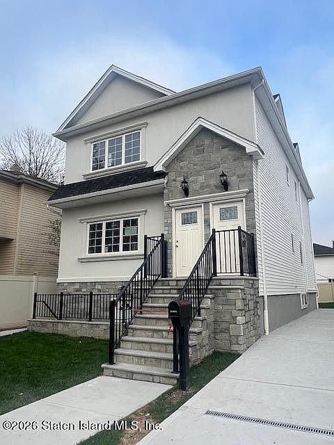 1st image of 139 Detroit Ave