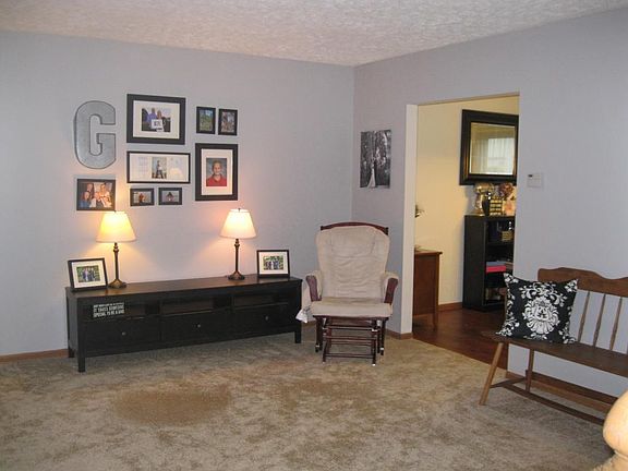 3rd image of 4023 Killary Dr