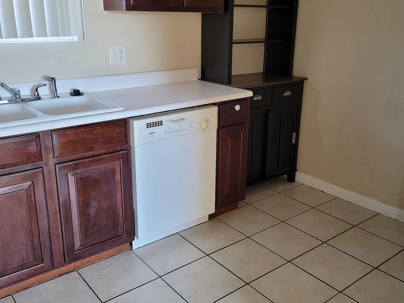 1101 Briarwood Rd - 3 — Photo 4