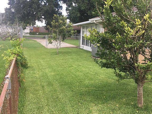5th image of 113 Mary Ann Ave