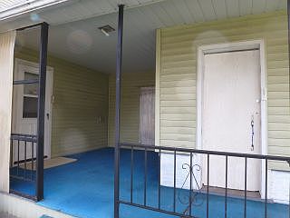 3rd image of 56001 W 2nd St