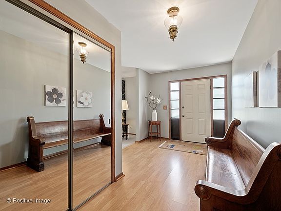 2nd image of 307 Norton Ln