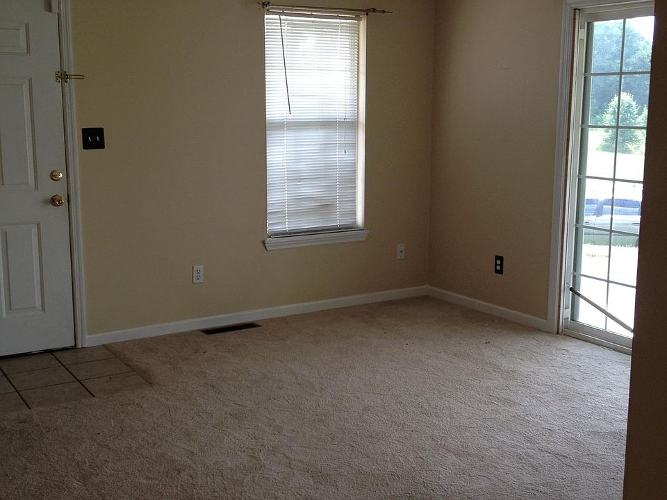 2nd image of 75 Prescott Ct