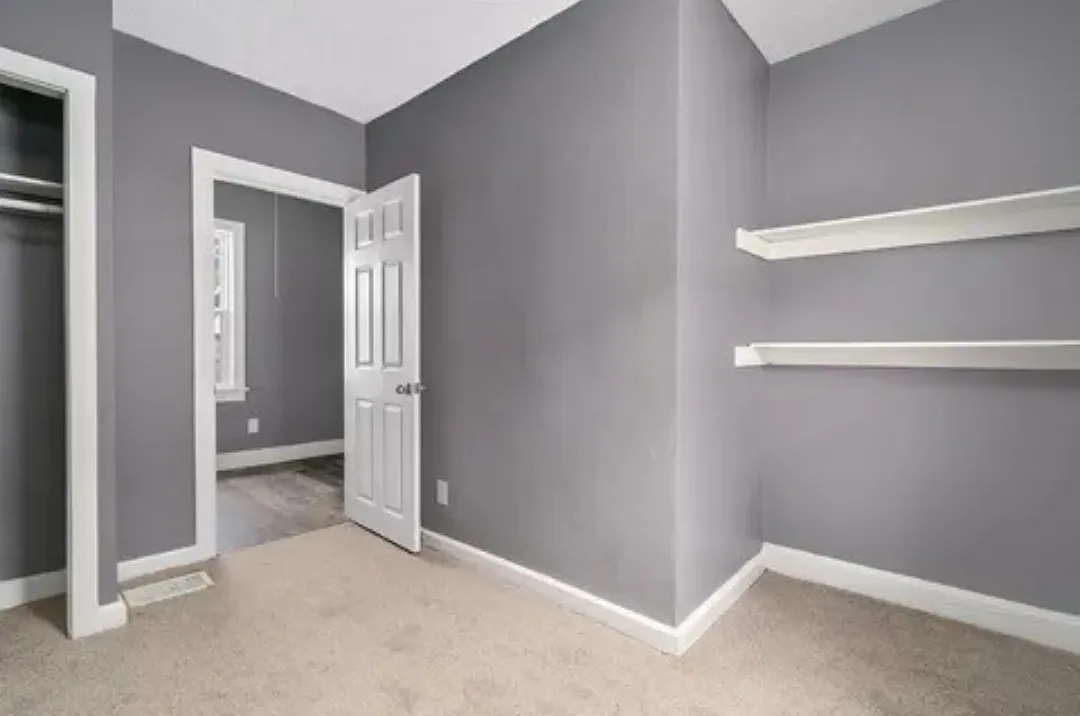 2 bed, 718 sqft, $1,290 — Photo 2