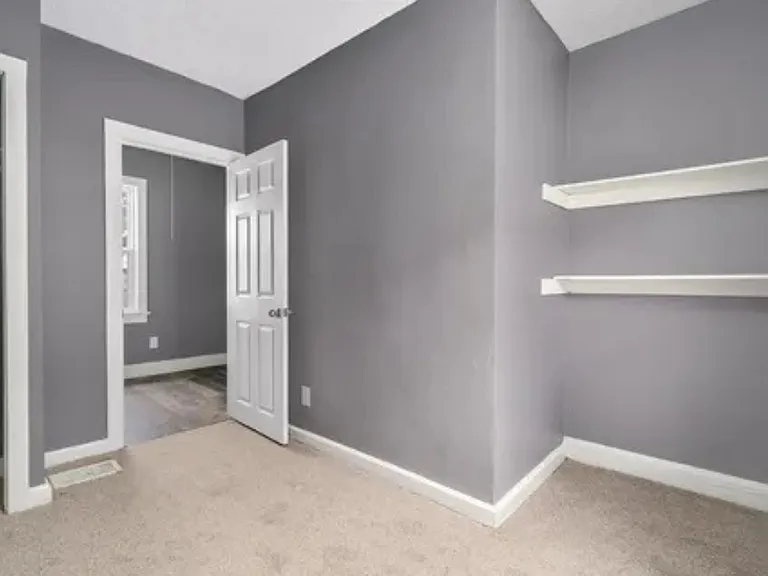 1415 Manchester Ave — Photo 2