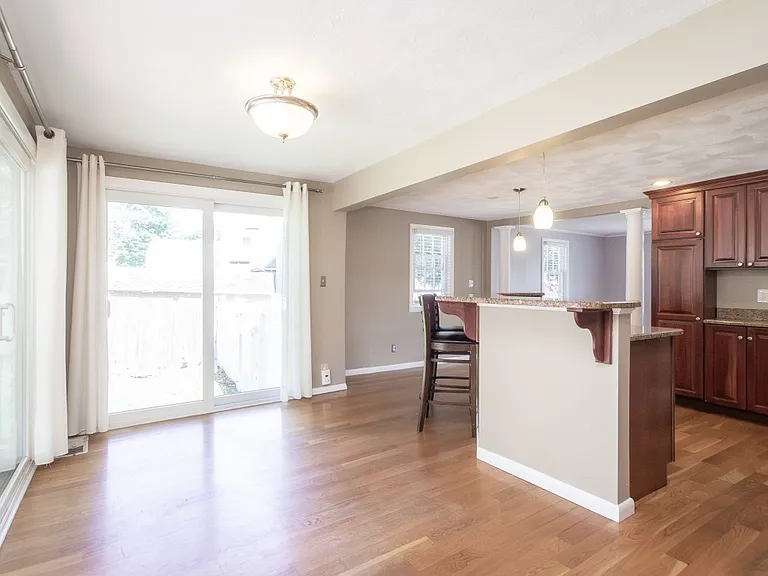 32 Hamilton Rd — Photo 9