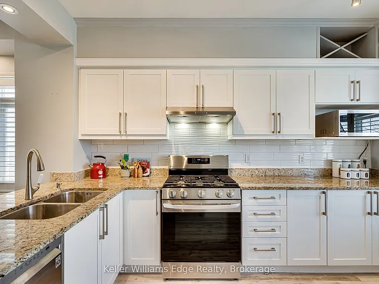 5080 Fairview St #8 — Photo 7