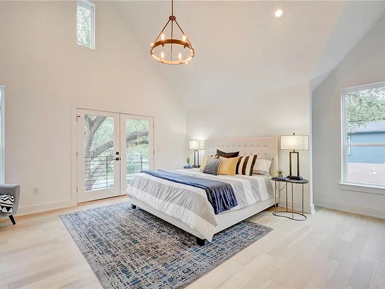 1107 Estes Ave #1 — Photo 11