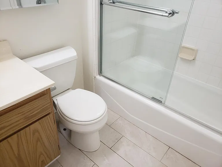 1117 Havenhurst Dr #105 — Photo 13
